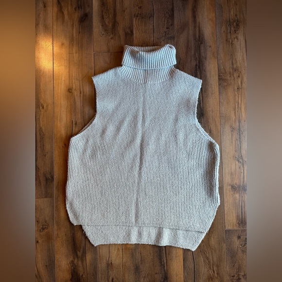 Double Zero Sweaters - Double Zero Chunky Knit Turtleneck Sleeveless Sweater S Cozy